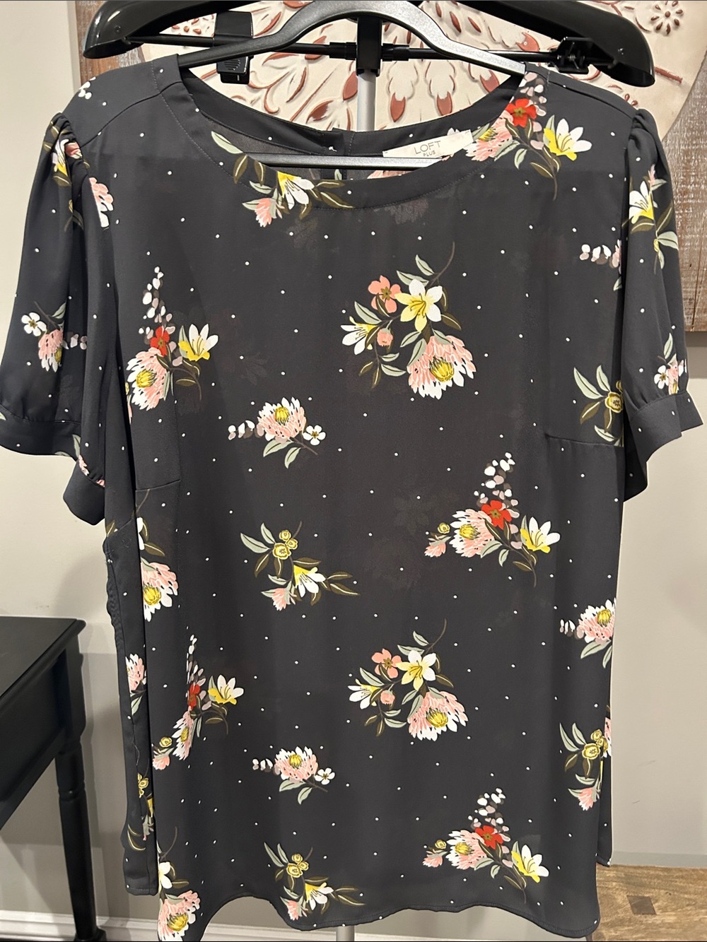 LOFT Plus Black Floral Short-Sleeve Top with Pink and Yellow Blooms Size 16